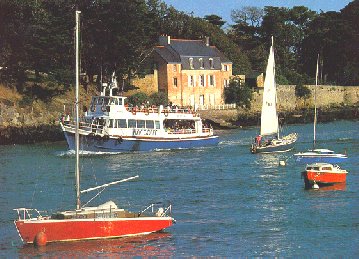 Photo : Navette en provenance des �les.